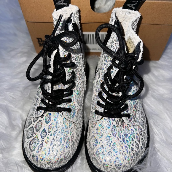 Dr.Martens Boots Size 8C - Picture 1 of 5